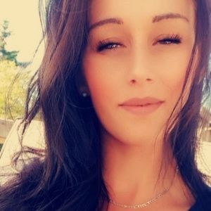 Meet your Posher, Kaitlynn